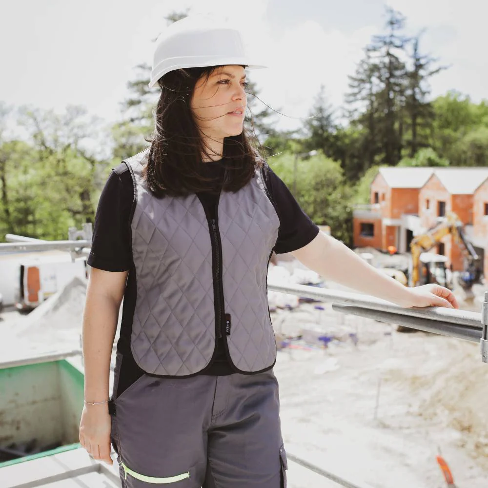 Gilet rafraîchissant gris - Image 6